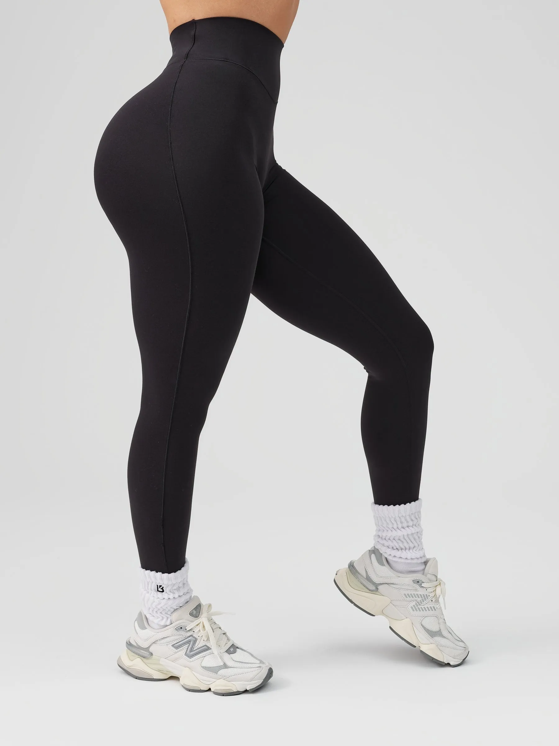 Aggressive Scrunch Legging - Onyx Black