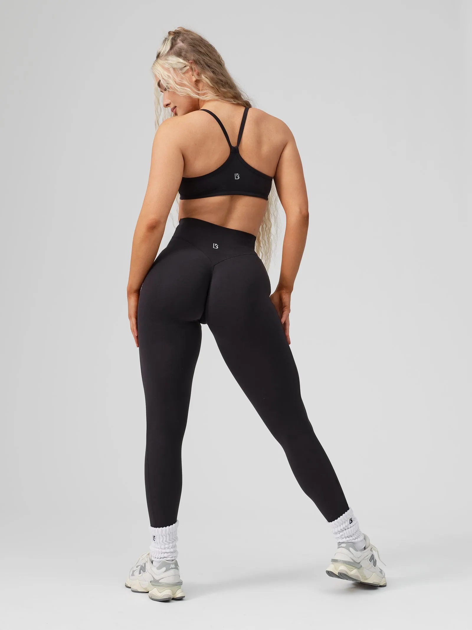 Aggressive Scrunch Legging - Onyx Black