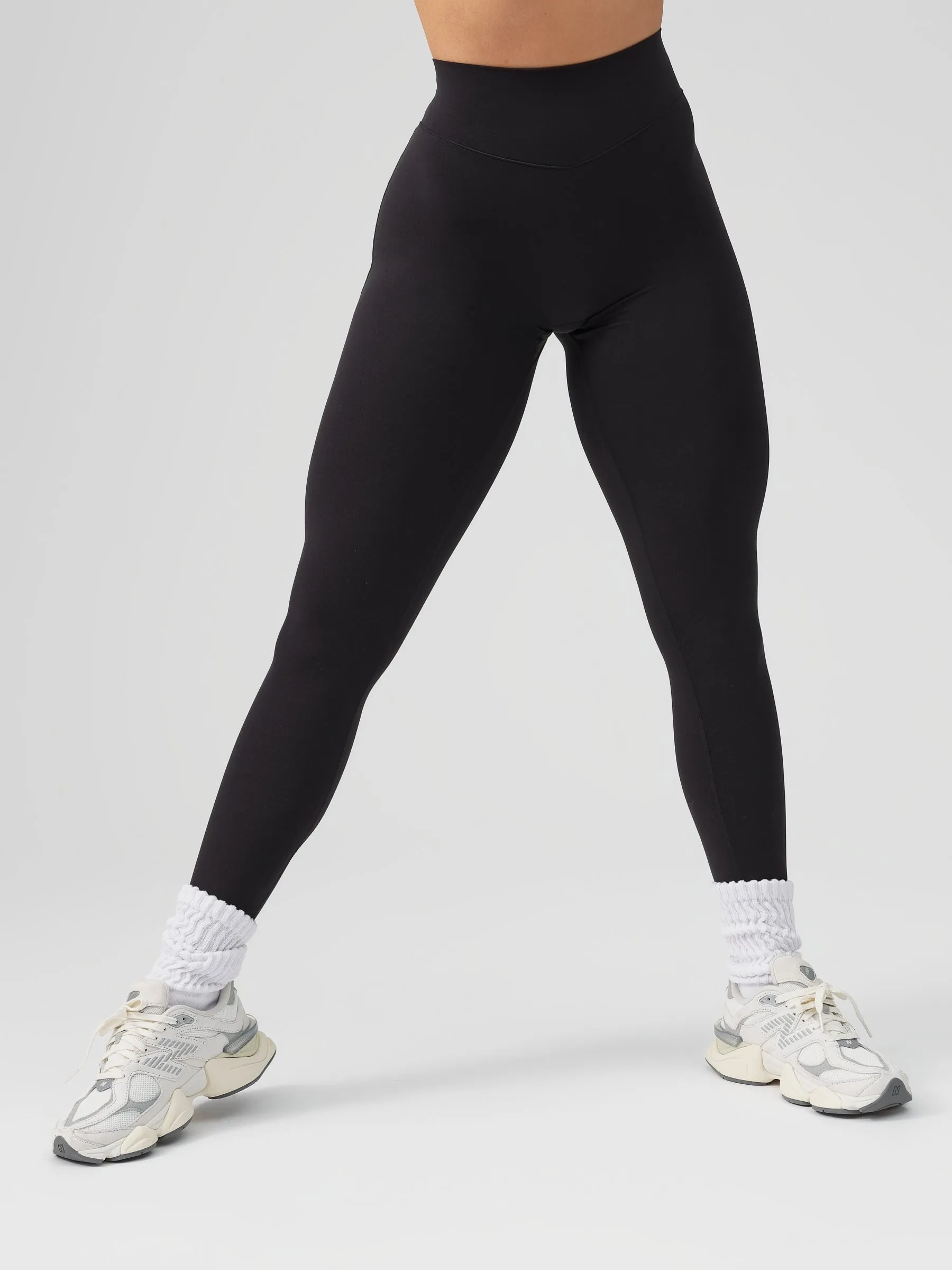 Aggressive Scrunch Legging - Onyx Black