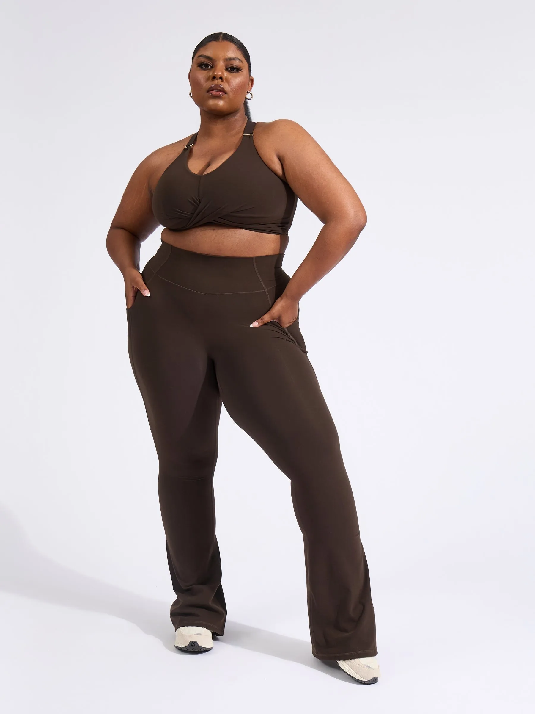 Contour Pocket Flare Legging - Cold Brew