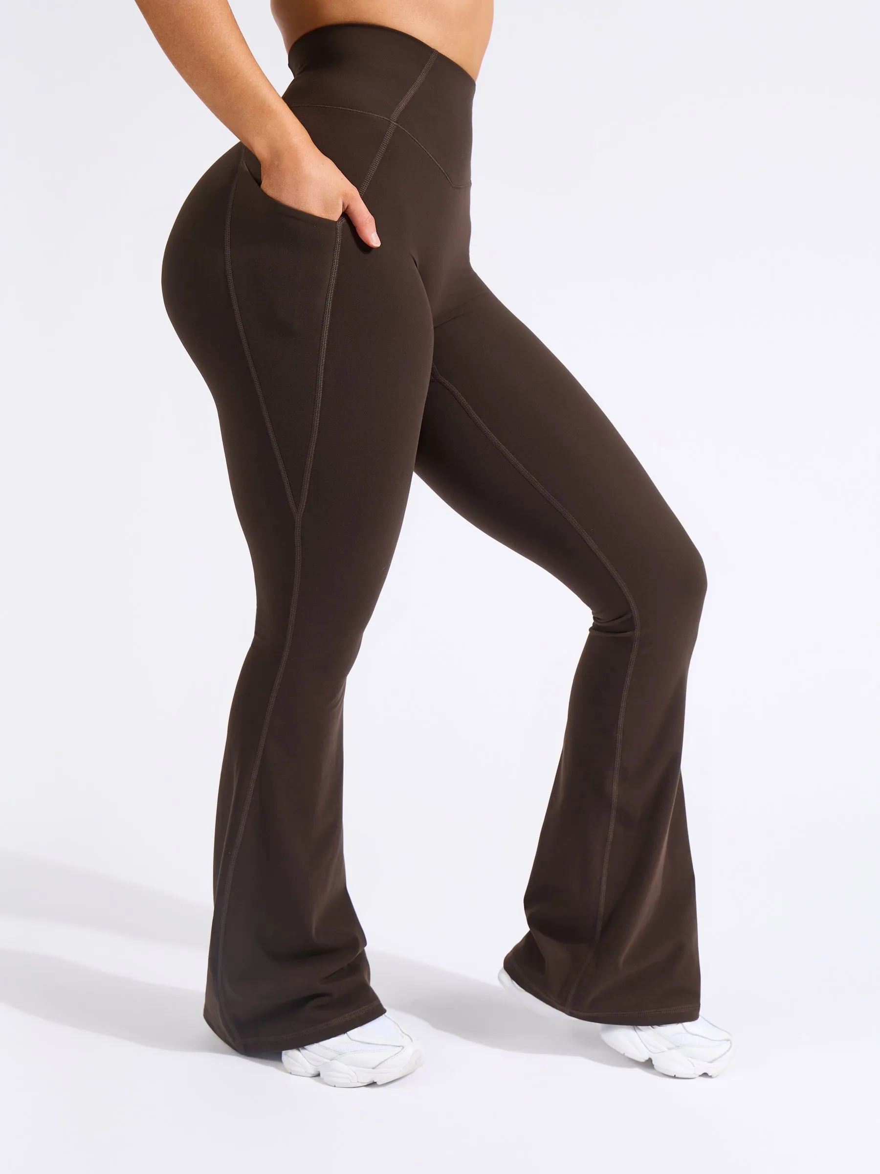 Contour Pocket Flare Legging - Cold Brew