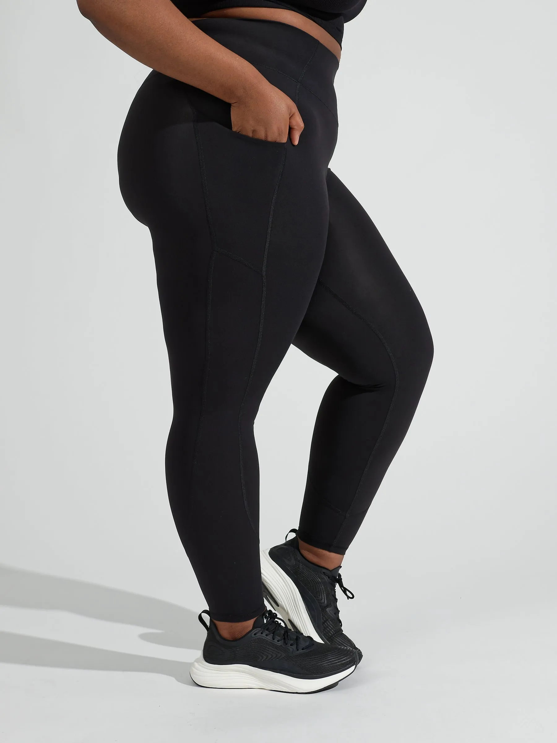 Contour Pocket Legging - Onyx Black