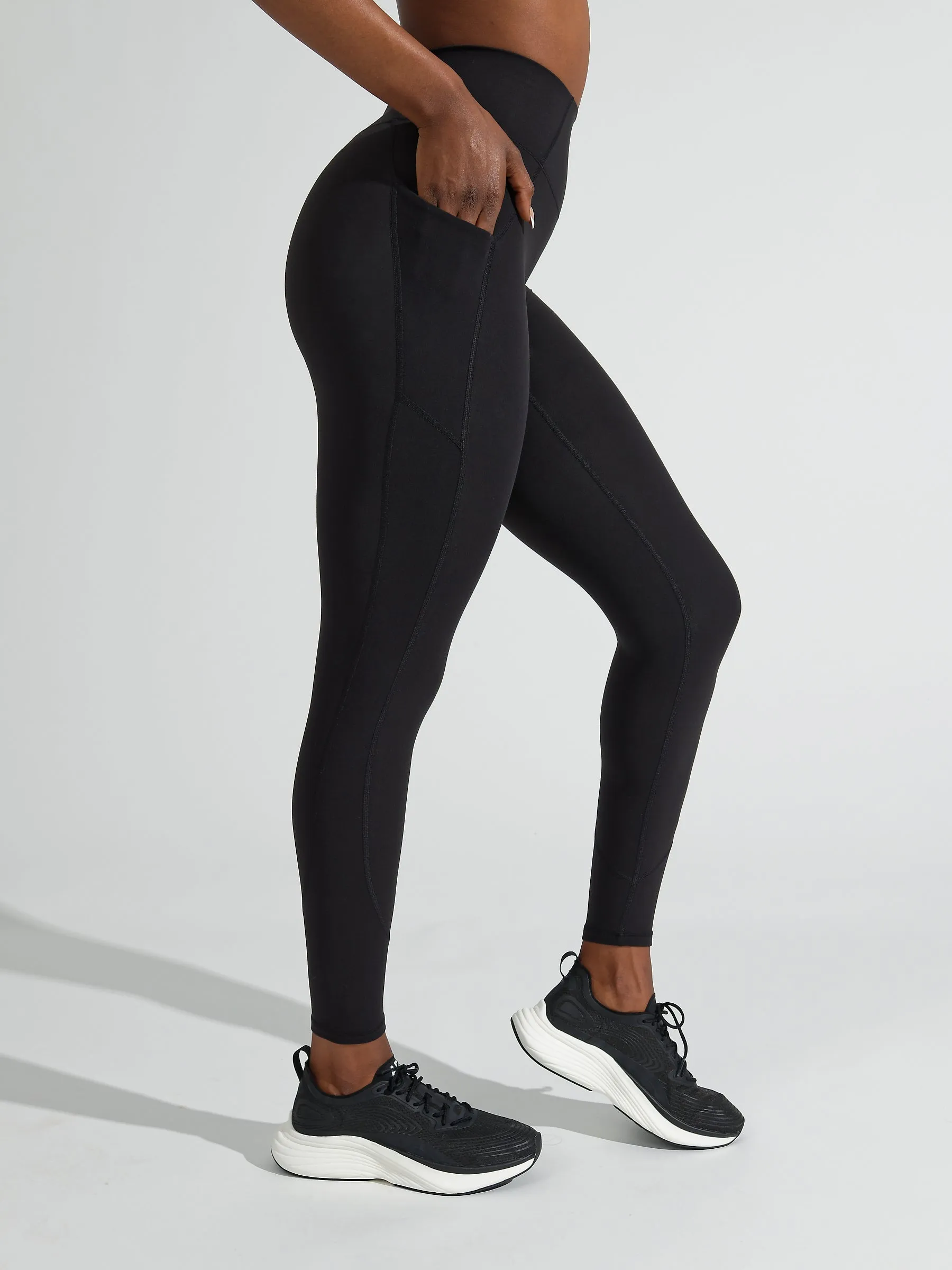 Contour Pocket Legging - Onyx Black