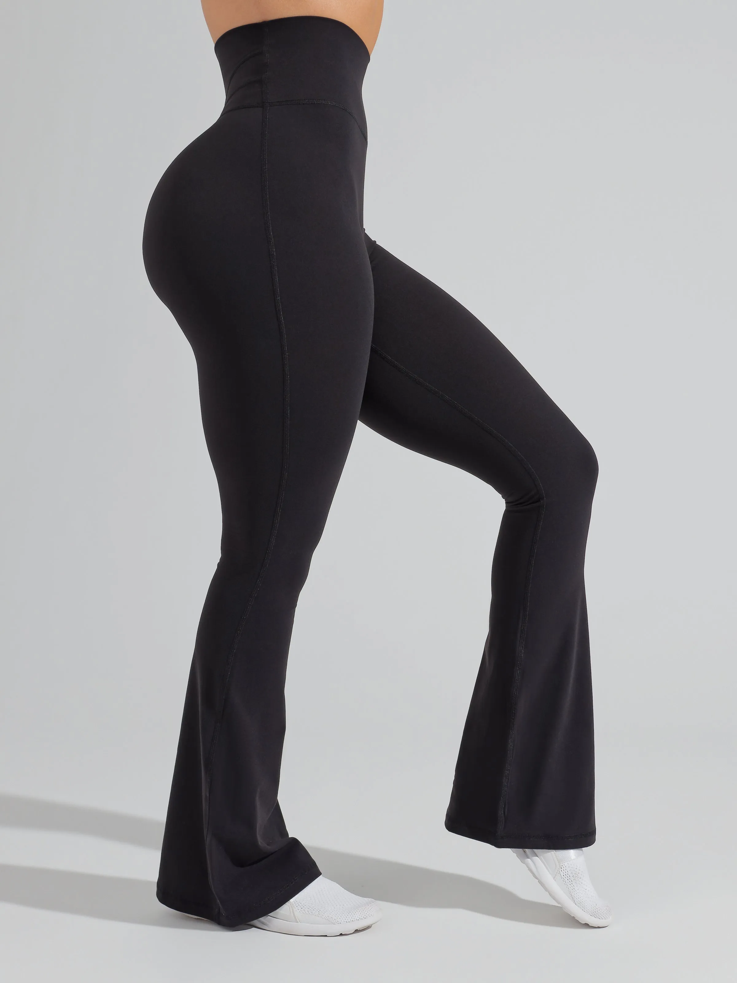 Foxy Flare Legging - Onyx Black