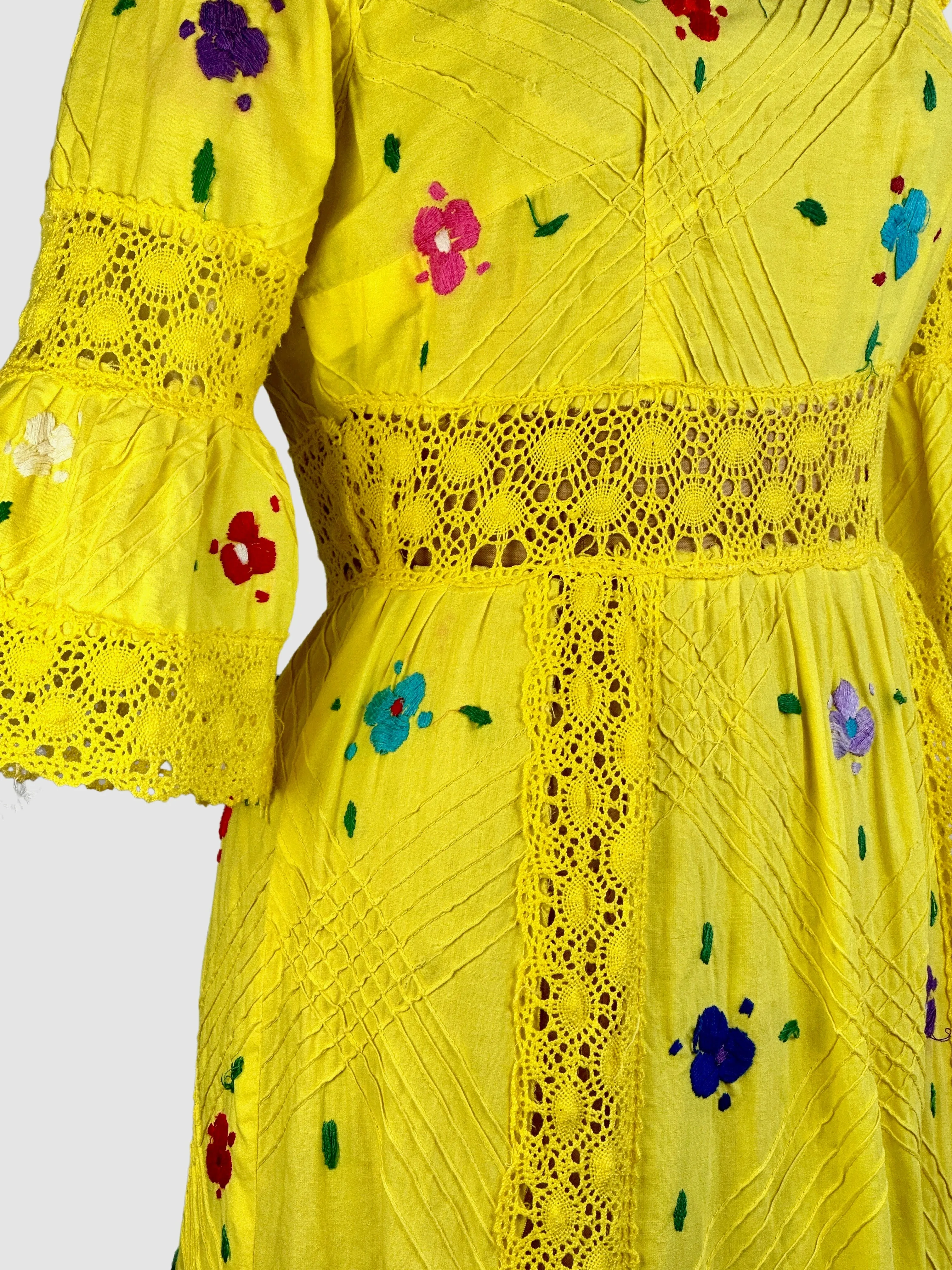 HELLO YELLOW 70s Mexican Oaxacan Embroidered Dress • Medium