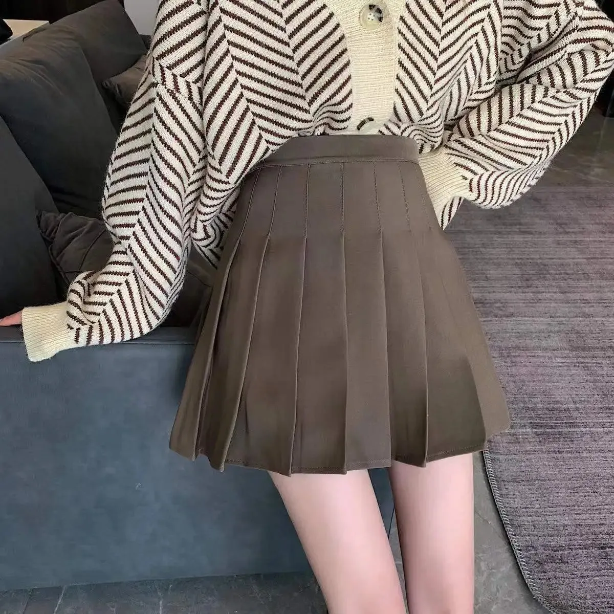 High-waisted Short Pleated Skirt