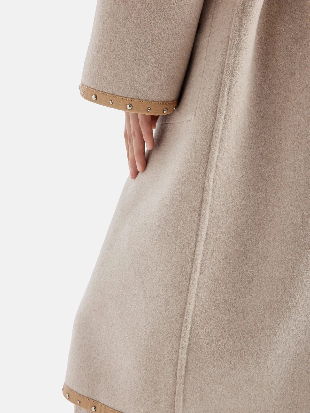 Irregular Silhouette Mid-Length Cashmere Coat