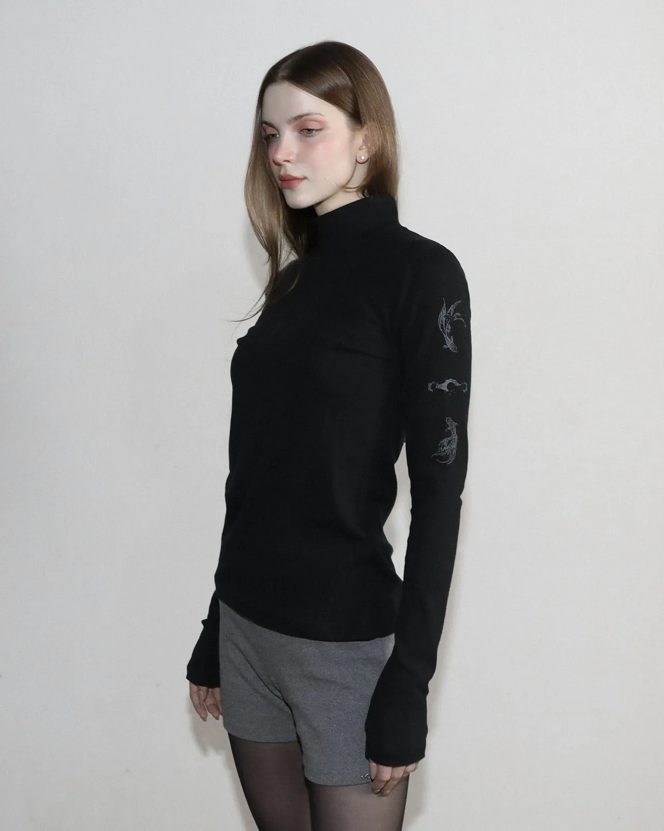 [MAGOREN SEOUL] FW 24 Tattooed Betta Loose Fit Turtleneck Long Sleeve Black