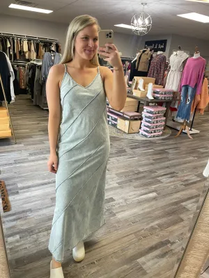 V-Neck Sleeveless Denim Maxi Dress - Light Wash