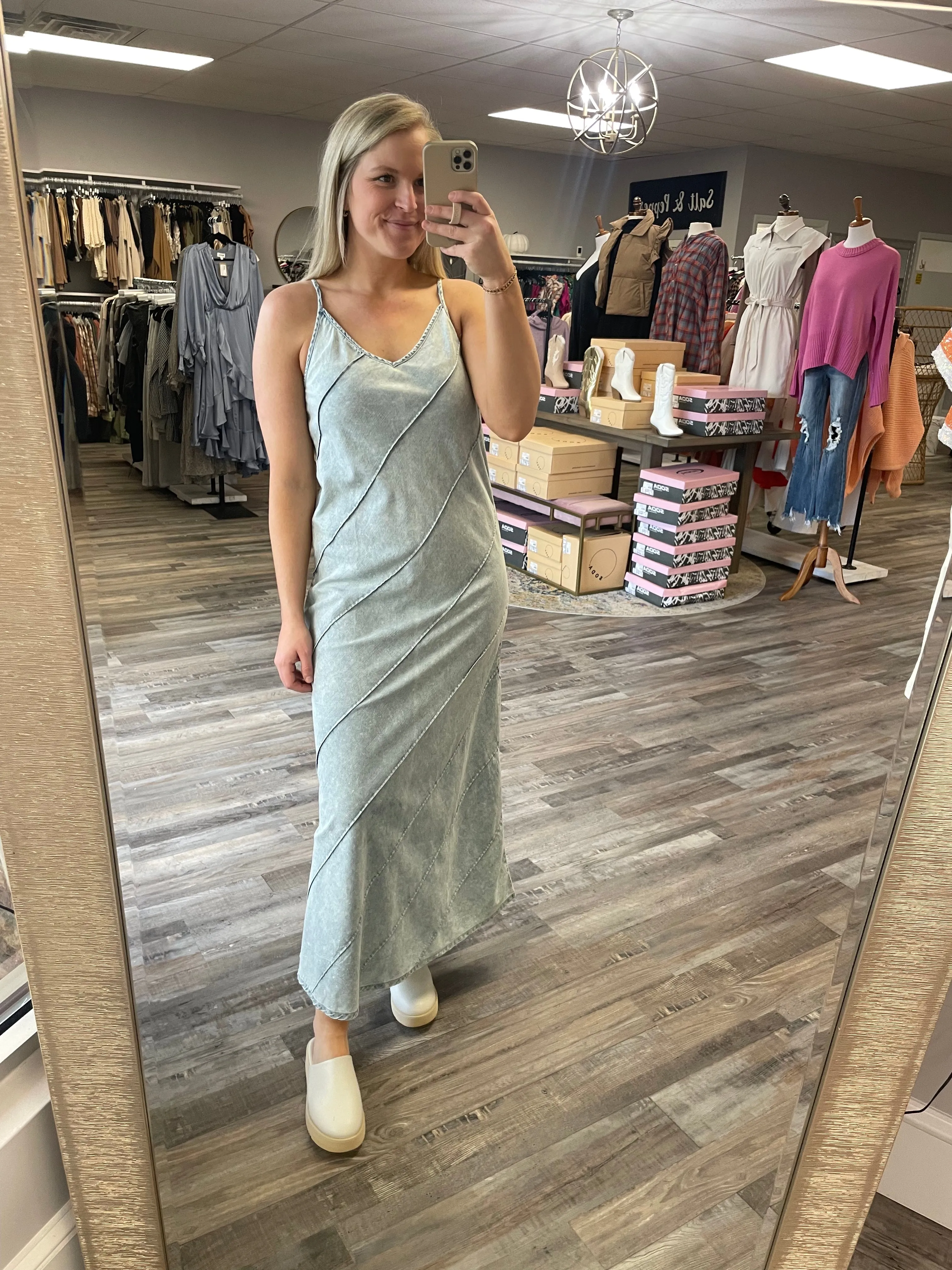 V-Neck Sleeveless Denim Maxi Dress - Light Wash