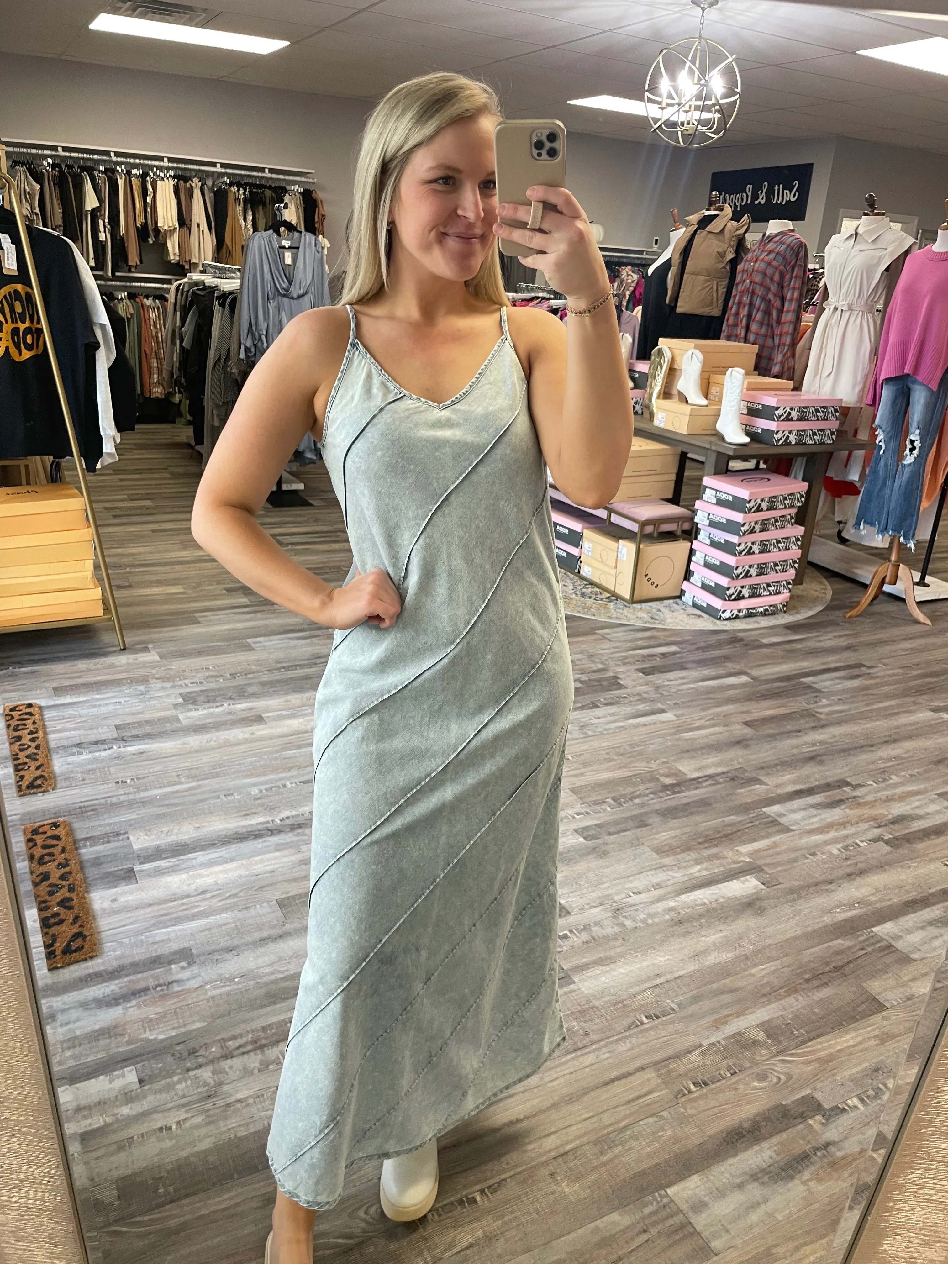 V-Neck Sleeveless Denim Maxi Dress - Light Wash